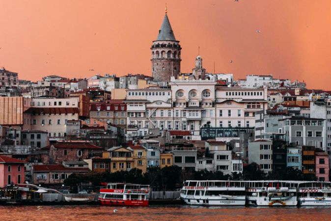 Екскурзия в Истанбул с 3 нощувки автобусна програма 5 дни, 3 нощувки, 3 закуски от Русе, В. Търново и Ст. Загора.