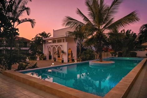 AHG HISIA NUNGWI EXPERIENCE HOTEL