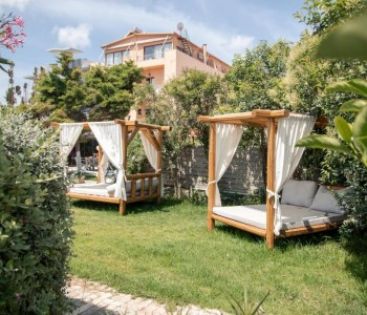 Georgia's Garden Hotel