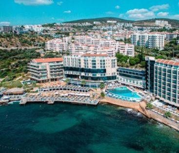 CHARISMA DE LUXE HOTEL